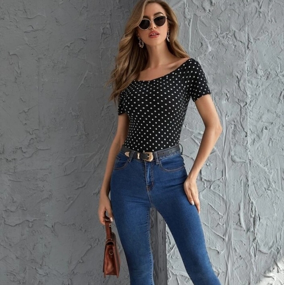 2 polka dotted shirts - Picture 3 of 6